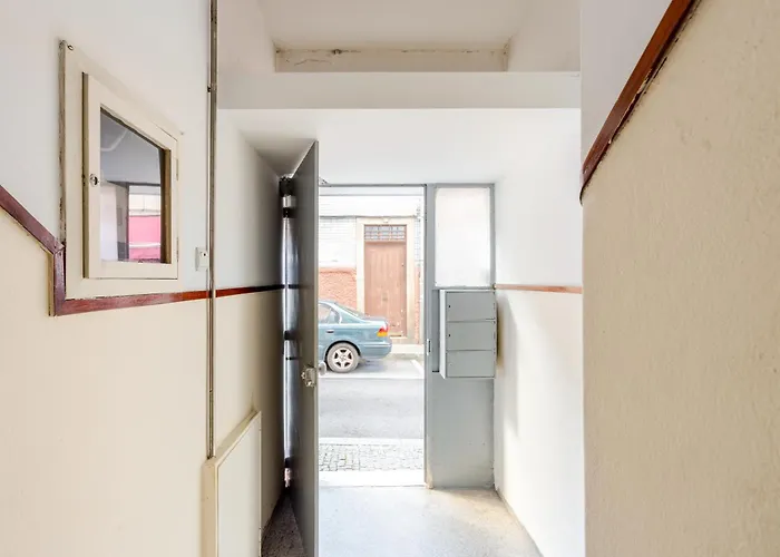 Serpa Downtown Gaia * ヴィラ・ノヴァ・デ・ガイア